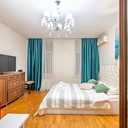 Just Another Comfy Apartment On The Main Squere. 2 Bedrooms, Own Heating, Ac リヴィウ エクステリア 写真