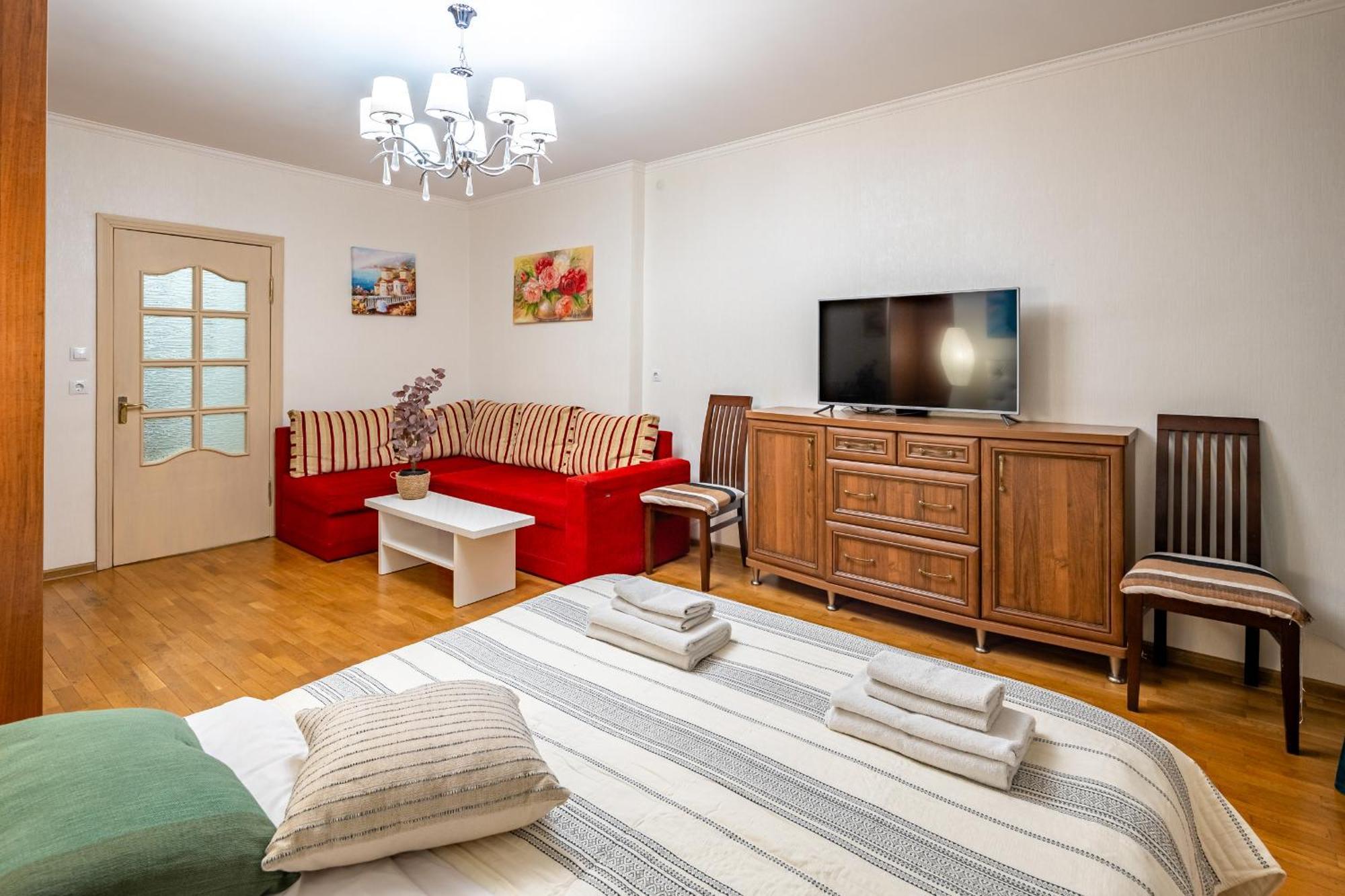 Just Another Comfy Apartment On The Main Squere. 2 Bedrooms, Own Heating, Ac リヴィウ エクステリア 写真