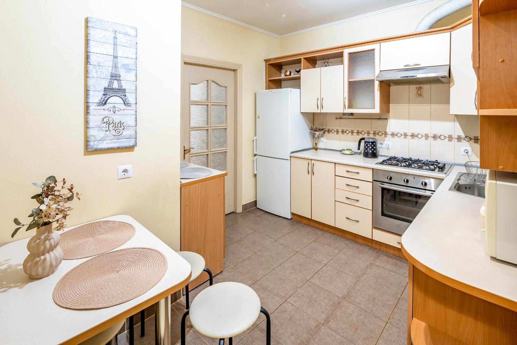 Just Another Comfy Apartment On The Main Squere. 2 Bedrooms, Own Heating, Ac リヴィウ エクステリア 写真